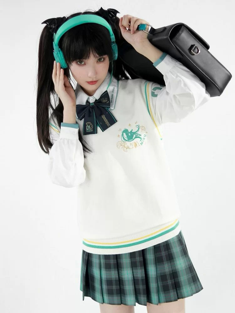 Ginkgo Leaves Print Black Bow Tie Hatsune Miku Collaboration